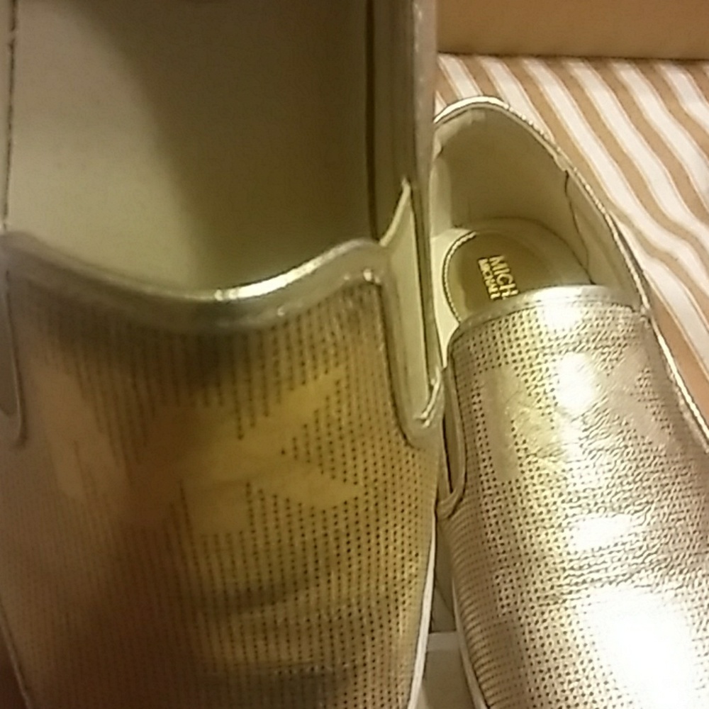 Mk keaton slip on